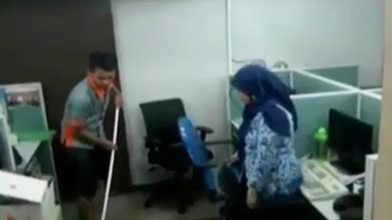 Ruang Balaikota DKI Banjir