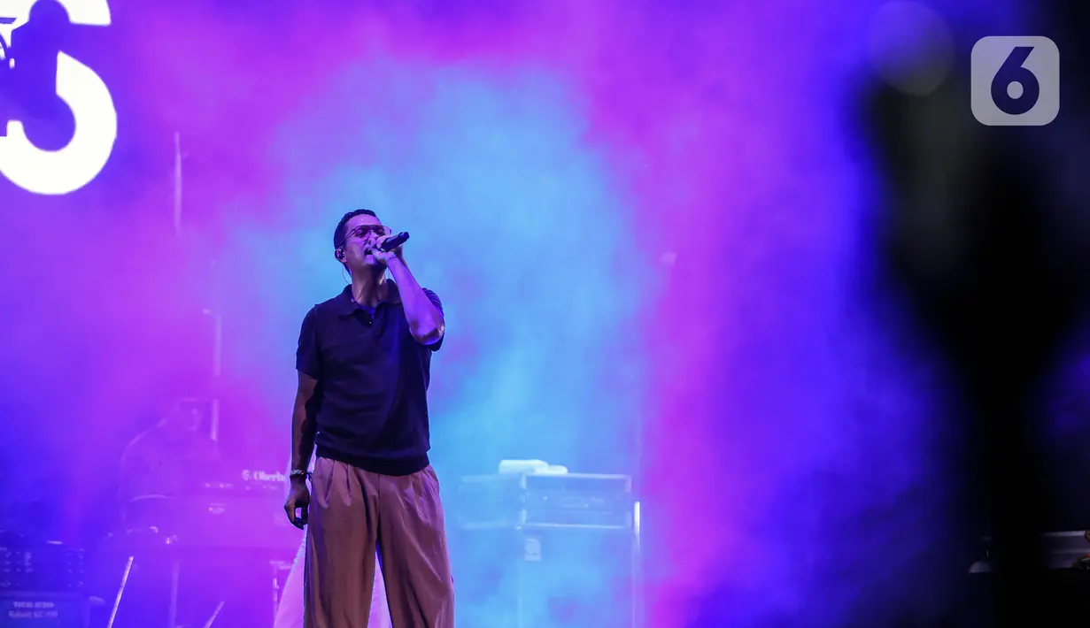 Selain Maliq & D'Essentials, hari kedua We The Fest 2023 juga menghadirkan Gigi, Project Pop, serta The Adams, Mocca, Rock N Roll Mania, Rafi Sudirman, Lomba Sihir, dan Aruma. (Liputan6.com/Johan Tallo)