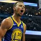 Guard Golden State Warriors, Stephen Curry, didenda Rp 677 juta oleh NBA karena melempar wasit ke arah ofisial saat menghadapi Memphis Grizzlies, Minggu (22/10/2017) WIB. (USA Today Sports)