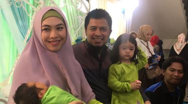 Suami Oki Setiana Dewi Saya Ingin Cetak Generasi Mujahidin News Entertainment Fimela Com