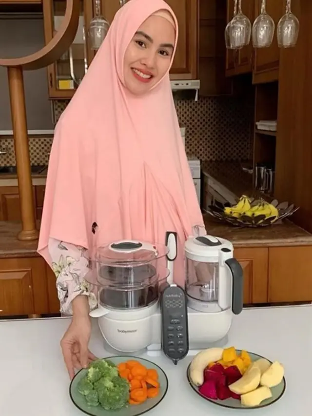 6 Potret Rumah Kartika Putri, Konsep Elegan dengan Nuansa Putih