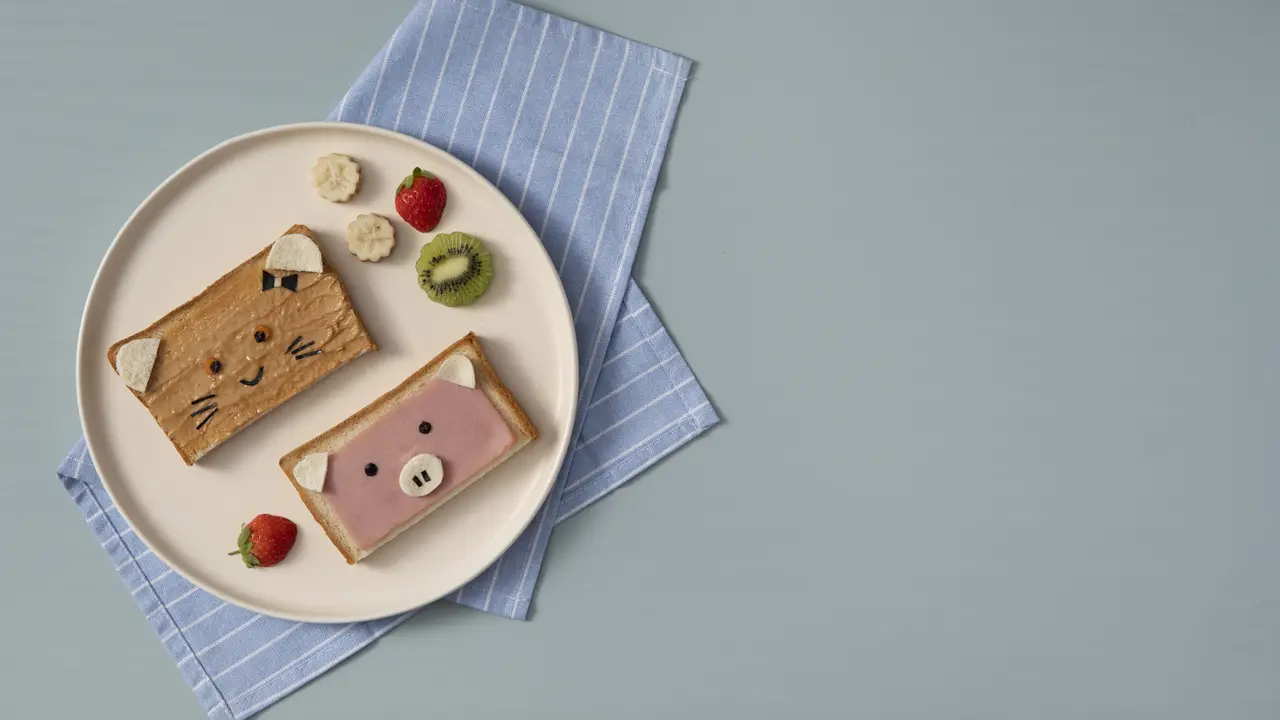5 Ide Plating Kreatif Untuk Membantu Anak Lahap Makan (photo by freepik.com)