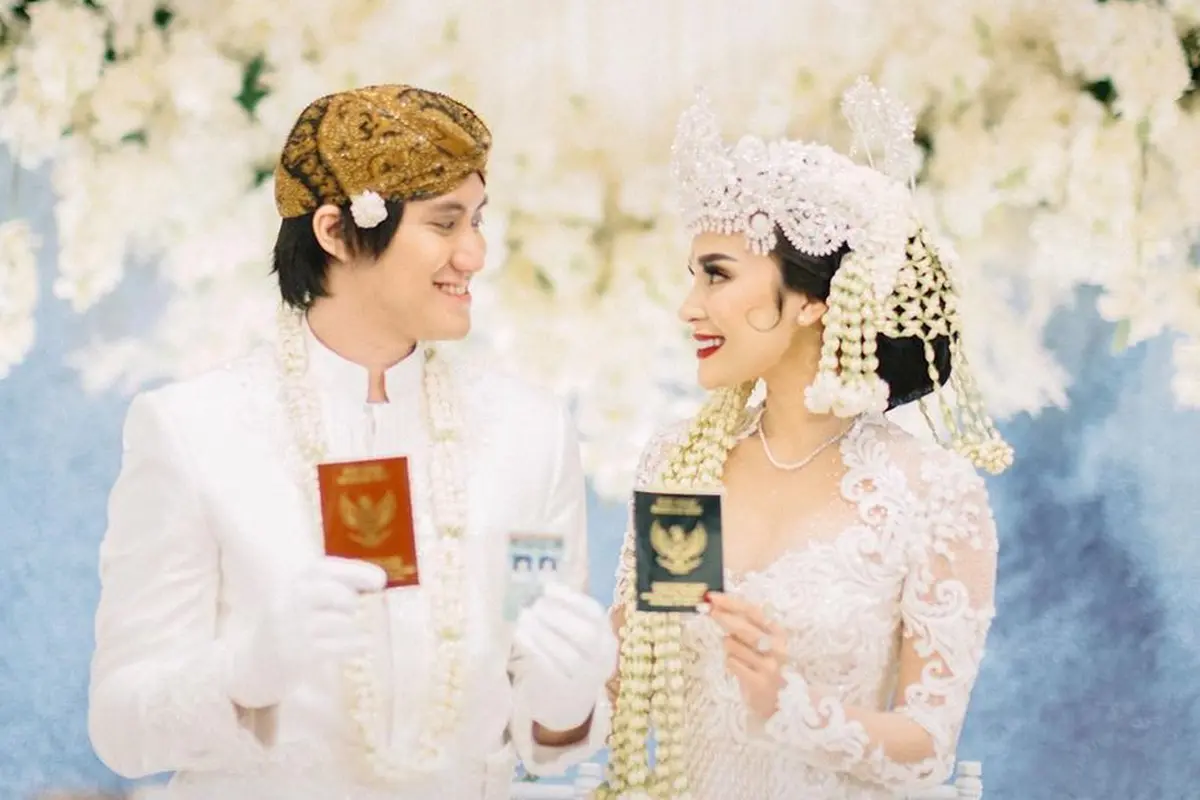Pernikahan Kevin Aprilio dengan Vicy Melanie