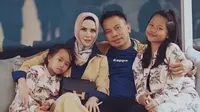 Banyak Cobaan di Bulan Puasa, Angel Lelga - Vicky Prasetyo Makin Kuat