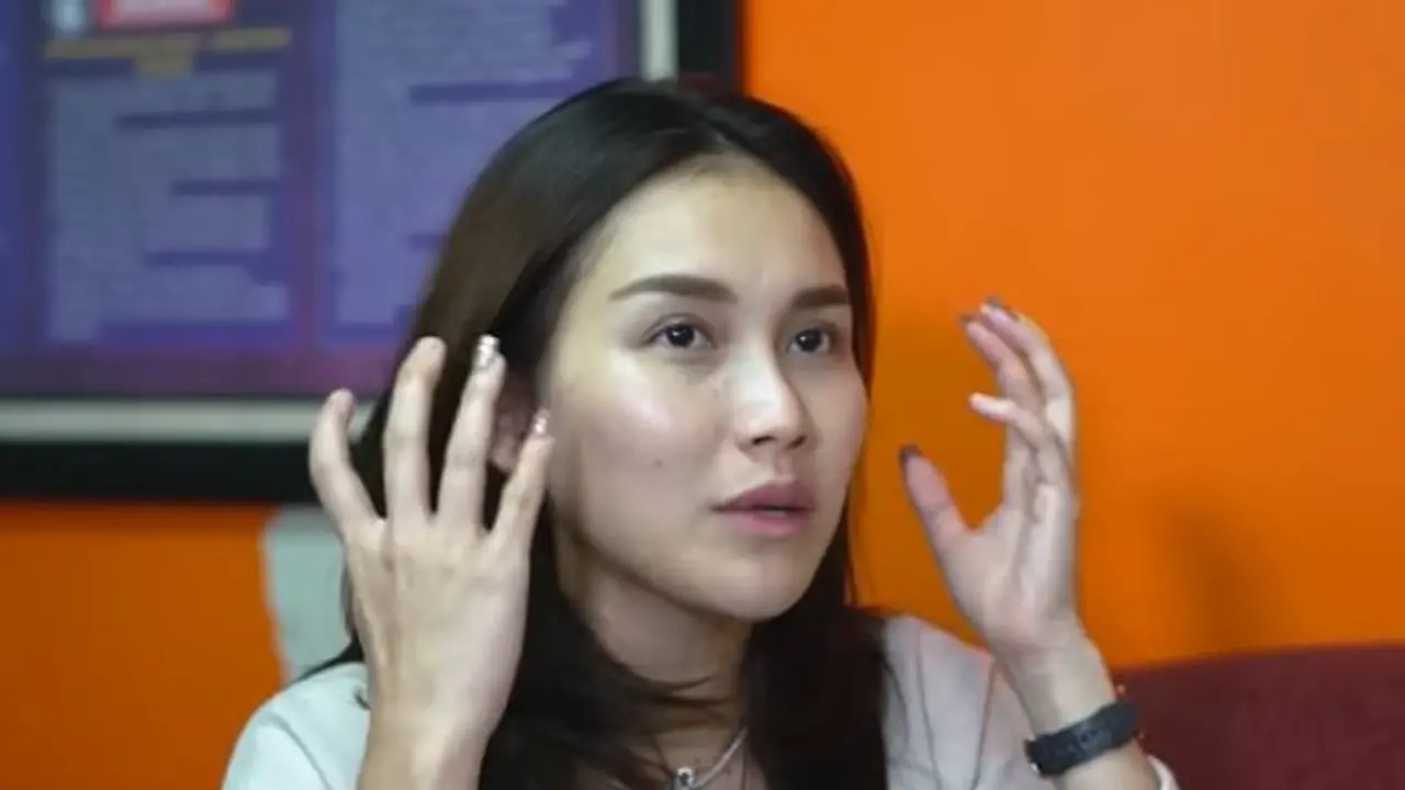 Ayu Ting Ting - Siti Badriah (Foto: YouTube)