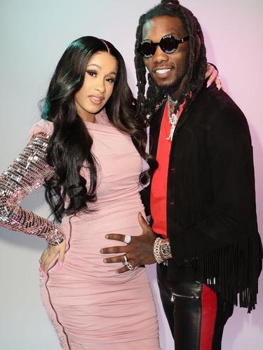 Rayakan Ulang Tahun Offset Cardi B Hadiahi Uang Tunai 7 Miliar News Entertainment Fimela Com