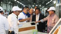 Wakil Presiden M. Jusuf Kalla mengimbau Menteri Ketenagakerjaan M. Hanif Dhakiri untuk terus meningkatkan kualitas sumber daya manusia
