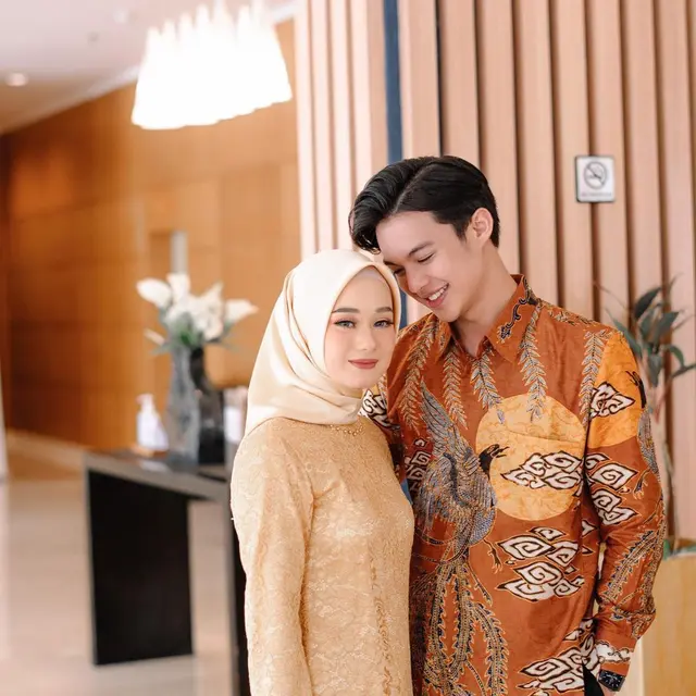 Rey Mbayang dan Dinda Hauw. (Foto: Instagram @rey_mbayang)