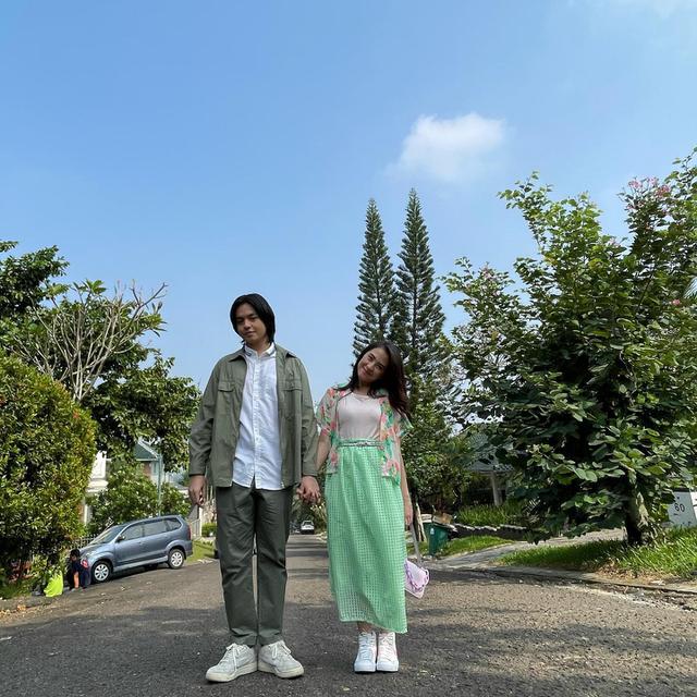 6 Potret Terbaru Adhisty Zara dan Angga Yunanda yang Kembali Beradu Akting di Film Baru