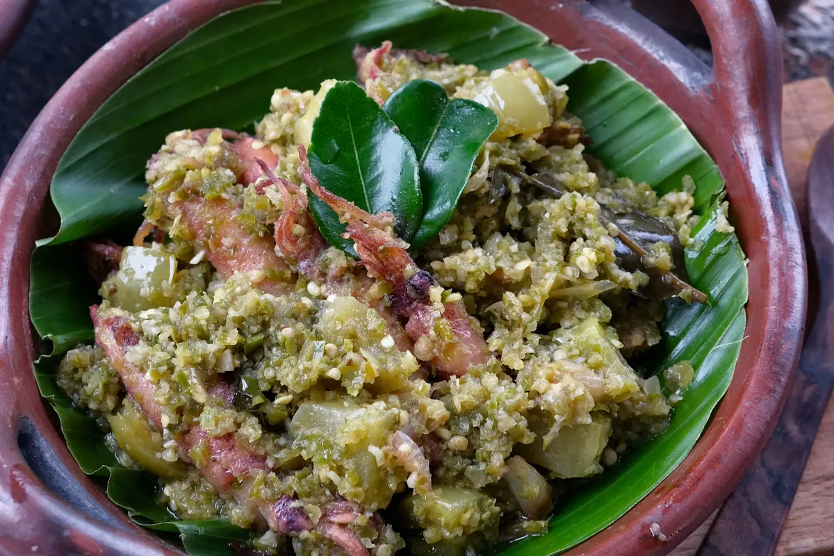 cumi pete sambal ijo