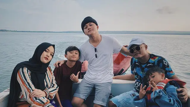 [Fimela] Sule dan Rizky Febian