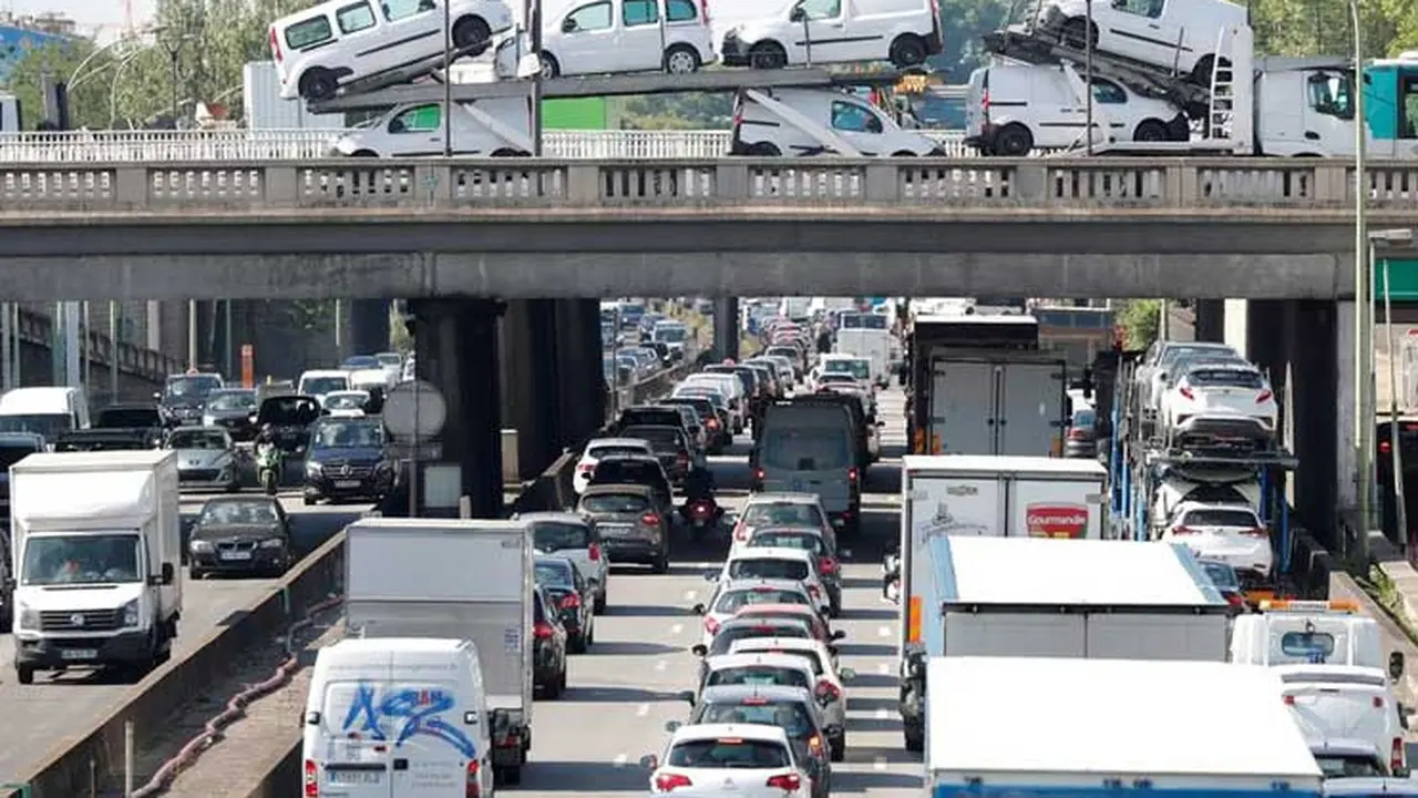 Uni Eropa akan tetapkan waktu pembatasan produksi mobil konvensional (Reuters)