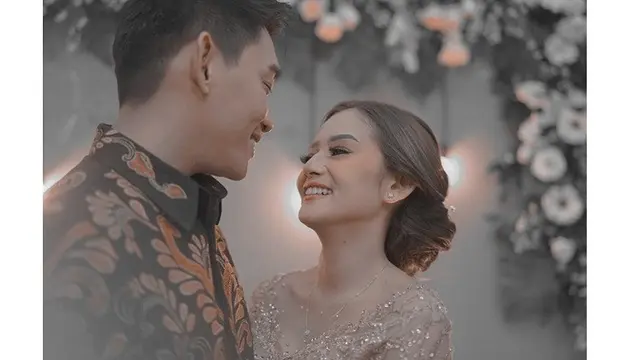 7 Potret Lamaran Ifan Seventeen dan Citra Monica, Penuh Haru Bahagia