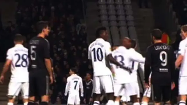 Gol Telat Dembele Loloskan Spurs