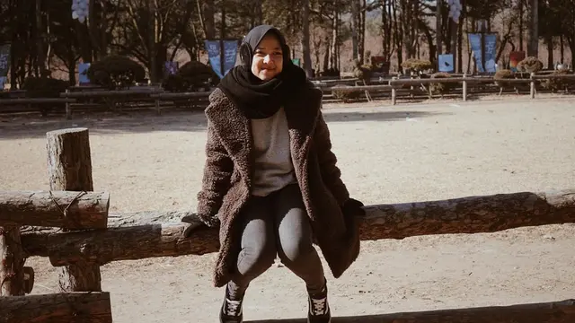 Begini Potret Cantik Nissa Sabyan Saat Tak Pakai Kacamata