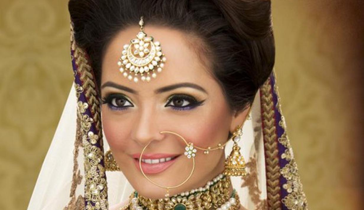 8 Inspirasi Make Up Pernikahan Ala Bollywood Fimela Fimelacom