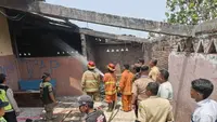 Kebakaran Hanguskan Gudang SMP di Kudus