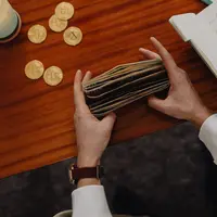 Konsep soft saving menawarkan pendekatan finansial yang lebih fleksibel, tetapi tetap membutuhkan batas agar kebutuhan masa depan tidak terabaikan. (Foto/Dok: Pexels)