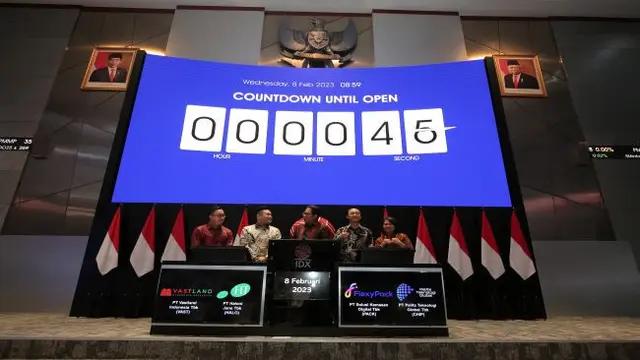 Pencatatan perdana saham empat emiten yakni PT Vastland Indonesia Tbk (VAST), PT Haloni Jane Tbk (HALO), PT Solusi Kemasan Digital Tbk (PACK), dan PT Pelita Teknologi Global Tbk (CHIP), Rabu, 8 Februari 2023. (Foto: BEI)