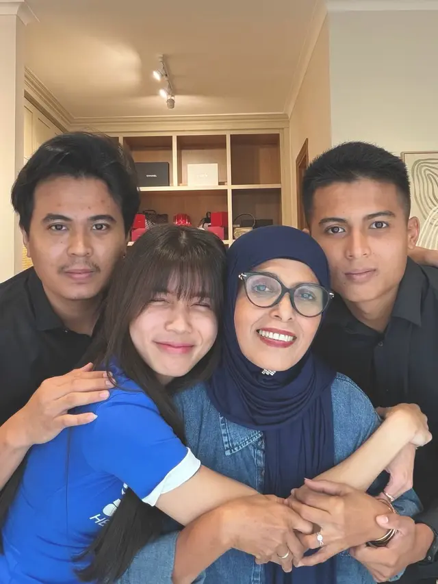 Potret Artis Unggah Momen Peringati Hari Ibu 2025