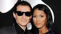 Sosok Istri Kedua Chester Bennington yang Pernah Tuai Kontroversi