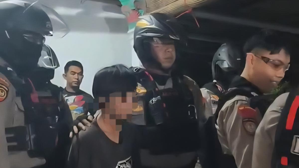 Detik-Detik 2 Remaja Nyambi Kurir Sabu Tak Berkutik saat Dibekuk