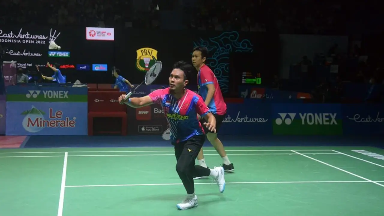 Hendra dan Ahsan beraksi di Indonesia Masters 2022