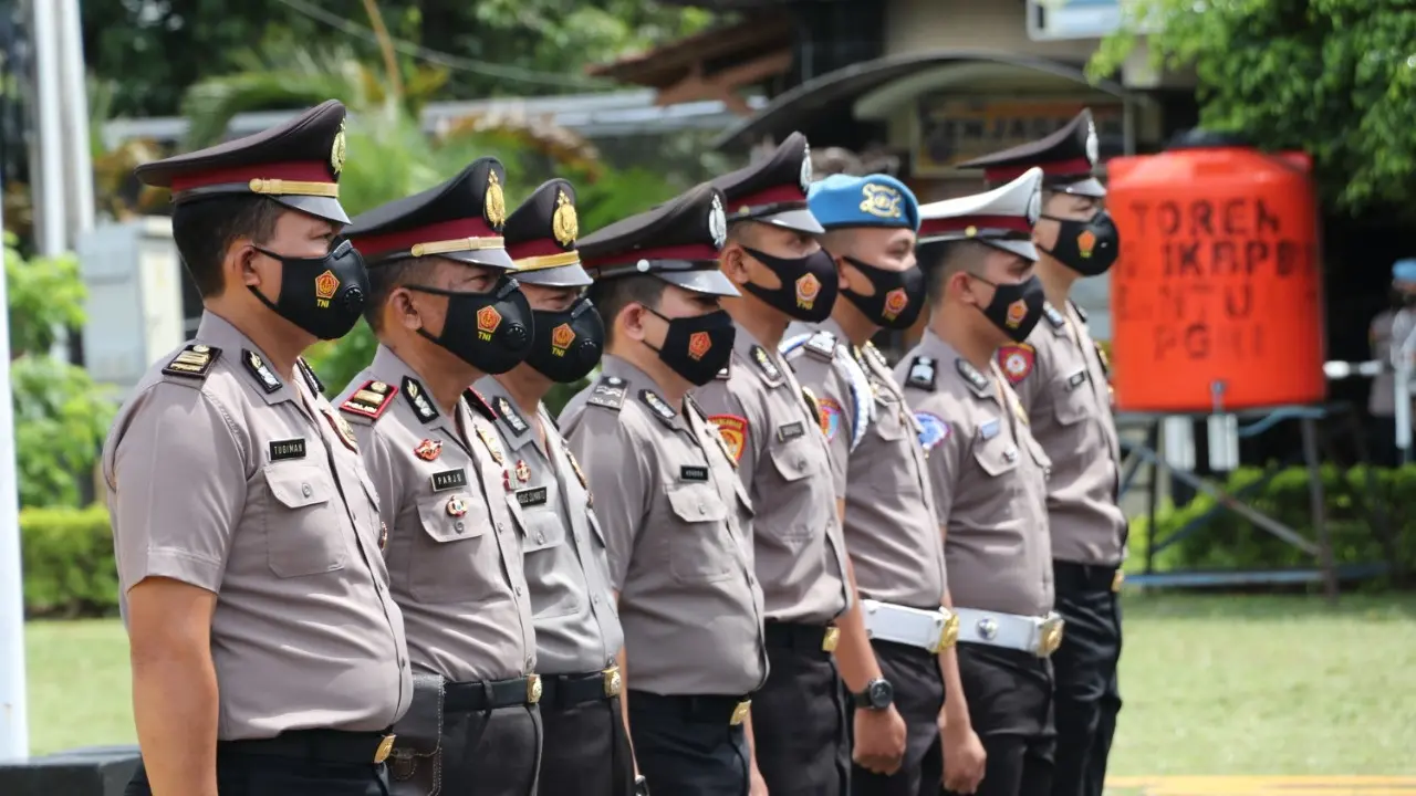 Sebanyak 56 Personel Polres Kebumen naik pangkat di momentum tahun baru (Liputan6.com/Humas Polres Kebumen)