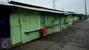 Suasana Kalijodo pada siang hari di Jakarta, Kamis, (11/02). Kawasan Kalijodo yang luasnya kurang lebih lima hektare merupakan kawasan padat penduduk yang terdiri dari lebih dari 2.000 KK. (Liputan6.com/Gempur M Surya)