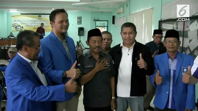 Kurnia Sandy, mantan kiper timnas mendaftar sebagai Bacaleg dari Partai Amanat Nasional. Kurnia akan maju menjadi bakal caleg untuk Sidoarjo.
