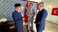 Menteri Perdagangan atau Mendag RI Zulkifli Hasan menyambangi kantor kedutaan besar Turki di Jakarta, Rabu (8/2/2023). Dia menyampaikan belasungkawa dan rasa simpati yang mendalam atas tragedi gempa Turki.