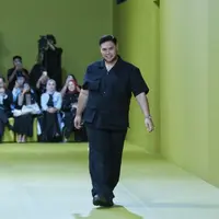 Mandjha Hijab Raya Collection 2024 &ldquo;Light of Treasure&rdquo; jadi persembahan terakhir Ivan Gunawan sebelum pindah ke luar negeri. [Foto: Fimela/Adrian Utama Putra].