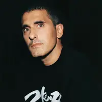 Simak alasan Felipe Oliveira Baptista tinggalkan Kenzo di sini! (Foto: instagram/felipeolivierbaptista)