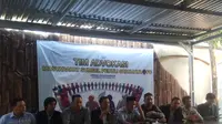 Tim Advokasi Masyarakat Sumsel Peduli Sriwijaya FC menyatakan protes atas klaim sepihak kepemilikan tim Laskar Wong Kito oleh PT SOM (Liputan6.com / Nefri Inge)