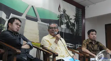 Diskusi "Menumbuhkan Komitmen Menjaga Kedaulatan NKRI" di Ruang Pressroom, DPR RI, Kompleks Parlemen, Senayan, Jakarta, Senin (8/12/2014). (Liputan6.com/Andrian M Tunay)