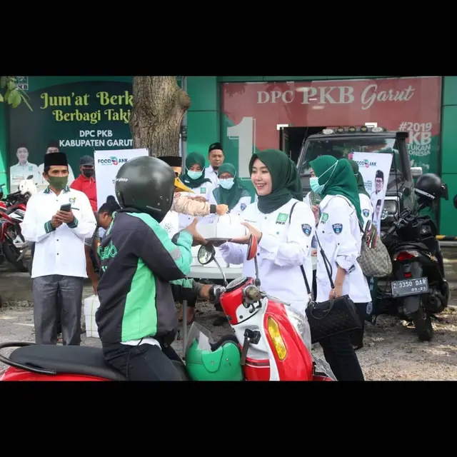 7 Potret Terbaru Gita KDI, Bergelar Hajjah dan Kerja Jadi Tenaga Ahli MPR RI