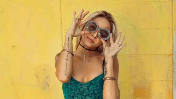 Meningkatkan nilai diri adalah kunci untuk mencapai kesuksesan di berbagai bidang kehidupan.