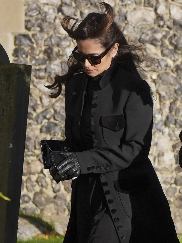 Mantan dan kekasih Liam Payne turut hadir (credit: AP/Jonathan Brady)