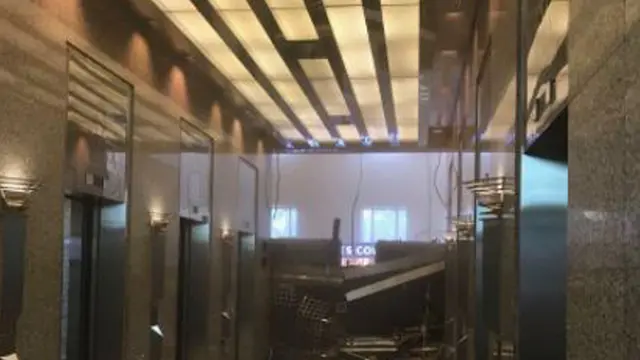 Potret Ambruknya Atap Balkon Gedung BEI Bidikan Warganet