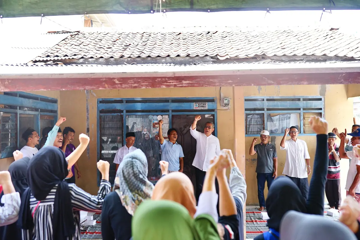 Calon Wali Kota Tangerang Selatan (Tangsel), Benyamin Davnie saat berkampanye di Kranggan, Kecamatan Setu, Jumat (18/10/2024).