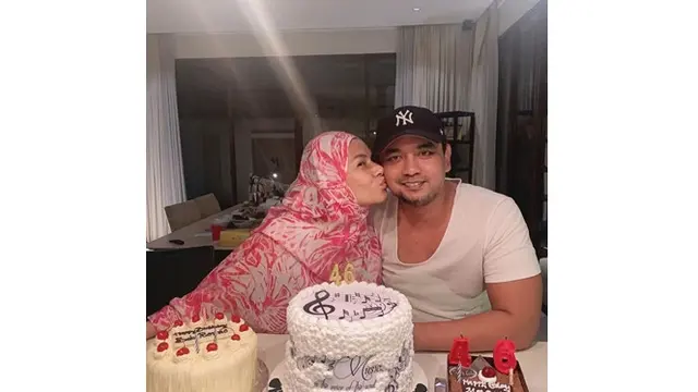Genap 46 Tahun, Ini 6 Transformasi Bebi Romeo dari Gondrong Hingga Kini