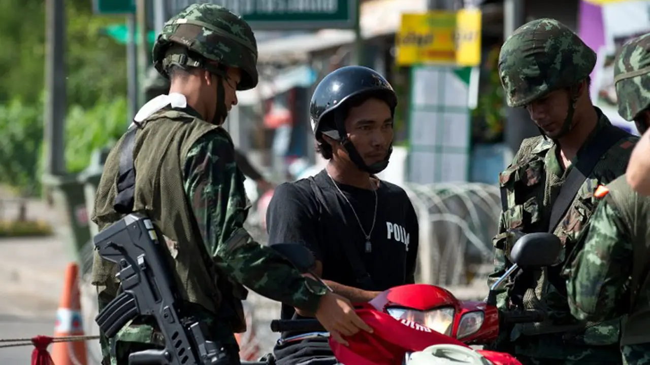 Belum Kondusif, Militer Thailand Terus Berjaga