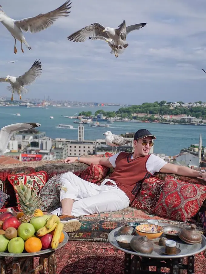 Verrel Bramasta liburan di Turki (Instagram/bramastavrl)