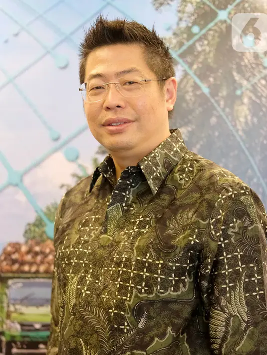 Presiden Direktur PT Provident Agro Tbk (PALM) Tri Boewono di sela RUPST dan RUPSLB di Jakarta Kamis (30/7/2020). Sepanjang 2019, Provident fokus menerapkan kebijakan efisiensi biaya operasional serta mengoptimalkan produksi perkebunan. (Liputan6.com/Pool/Mail)
