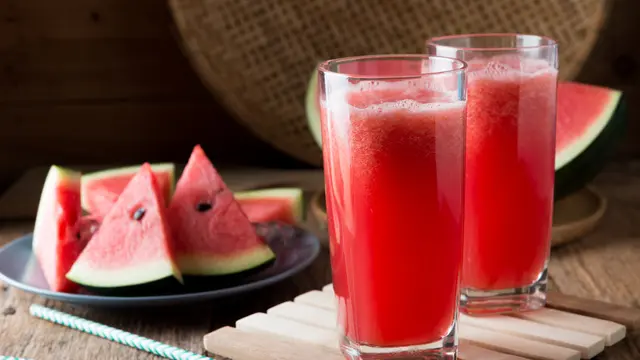 jus buah semangka segar penurun kolesterol