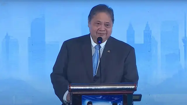 Menteri Koordinator Bidang Perekonomian, Airlangga Hartarto dalam sambutannya di acara 1 Tahun Pemerintahan Prabowo-Gibran, di Jakarta, Kamis (16/10/2025).