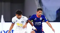 Winger Sabah FC, Saddil Ramdani (kiri) ketika melawan Johor Darul Ta'zim (JDT). (Instagram JDT).