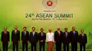Para pemimpin negara-negara ASEAN hadir dalam upacara pembukaan KTT ASEAN ke-24 di Naypyidaw. Myanmar, (11/5/2014). (REUTERS/Soe Zeya Tun)