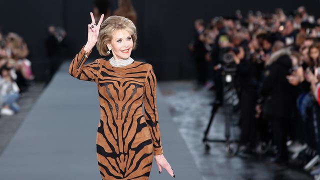 Jane Fonda di Paris Fashion Week