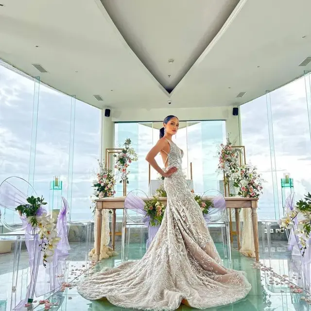 8 Pesona Cinta Laura Pakai Gaun Pengantin, Pose Bareng Bridesmaid Susan Sameh dan Jihane Almira